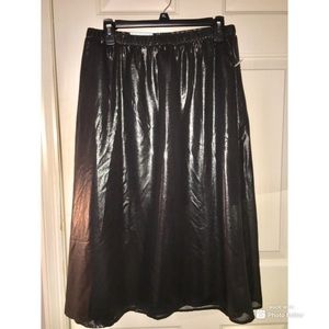 Old Navy midi skirt size Medium